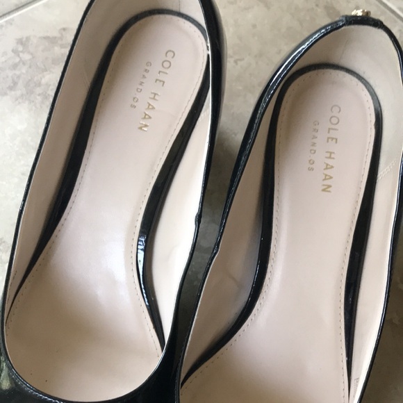 Cole Haan Grand OS Black Patent Leather Heels Size 8 - Picture 8 of 13